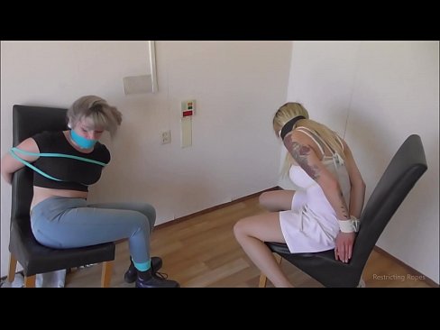 ❤️ Toksomaniulo / ligita kaj buŝoŝtopita / junulino en mizero Pornvideo ĉe ni % eo.fashiontee.top%